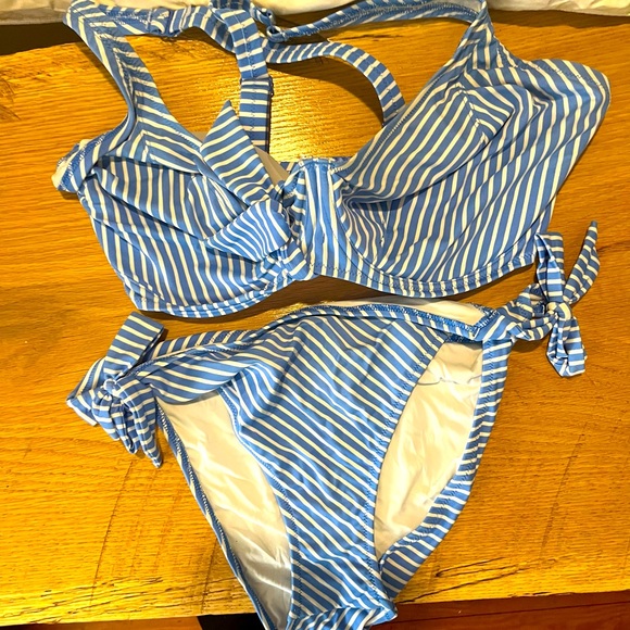 Freya Underwire Racerback Bikini Striped size 34k and matching bottom size L - Picture 1 of 7